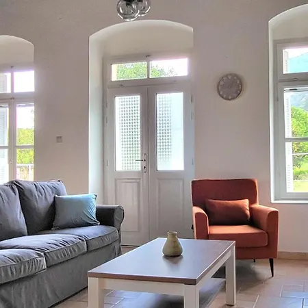 아파트 Portokalia 미스트라스